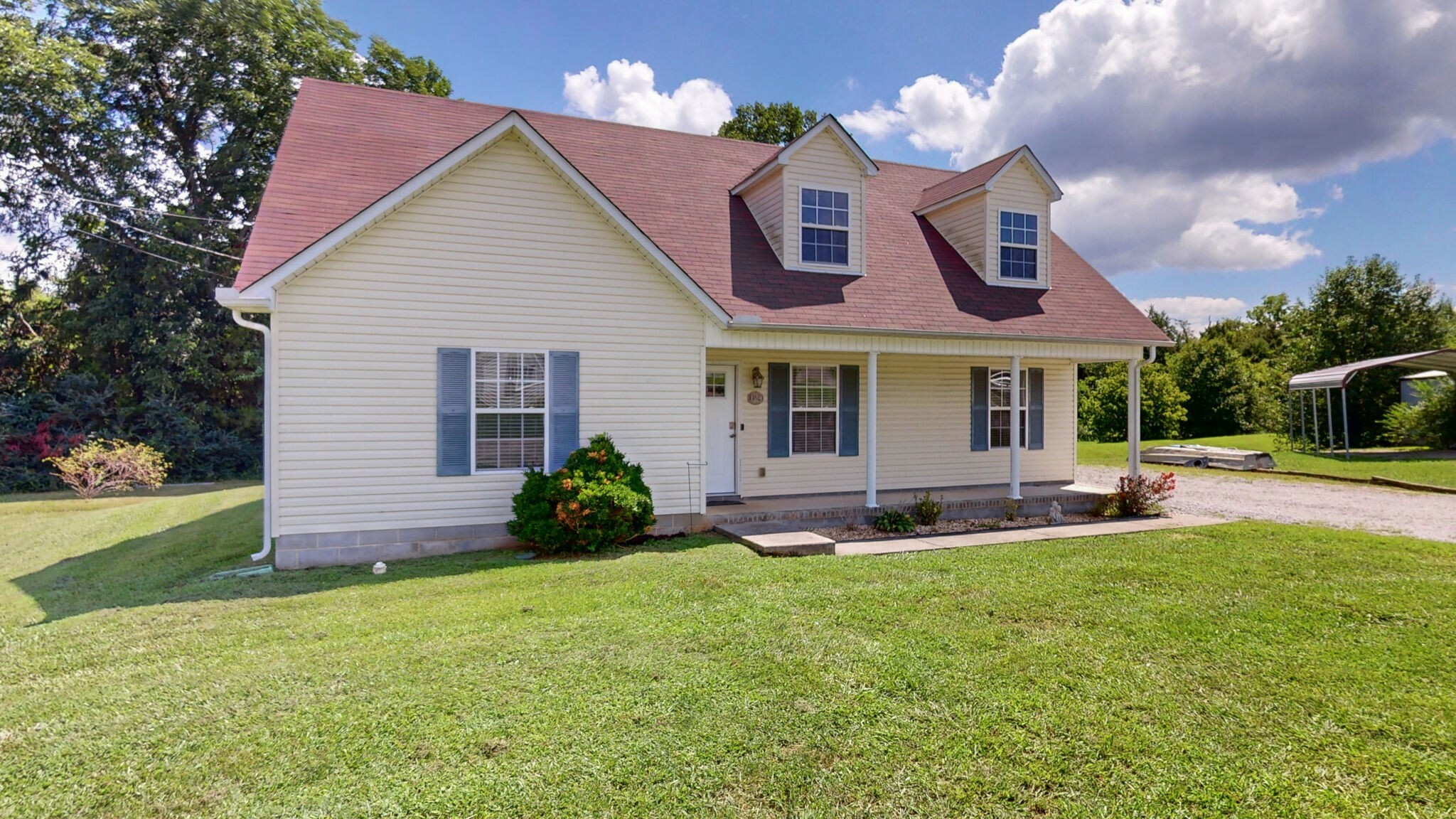 Property Photo:  124 Stonefield Cir  TN 37160 