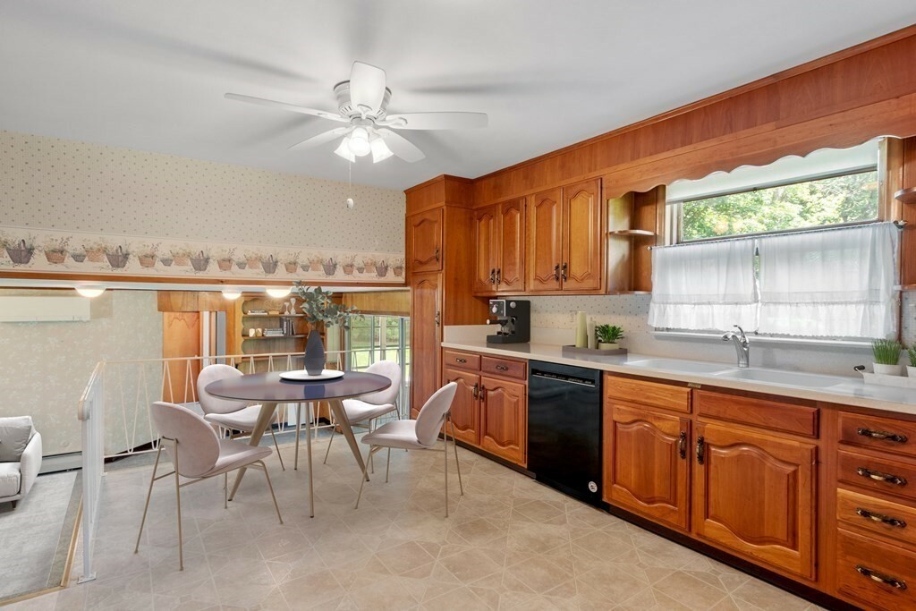Property Photo: 9 Betanray Court MA 01453