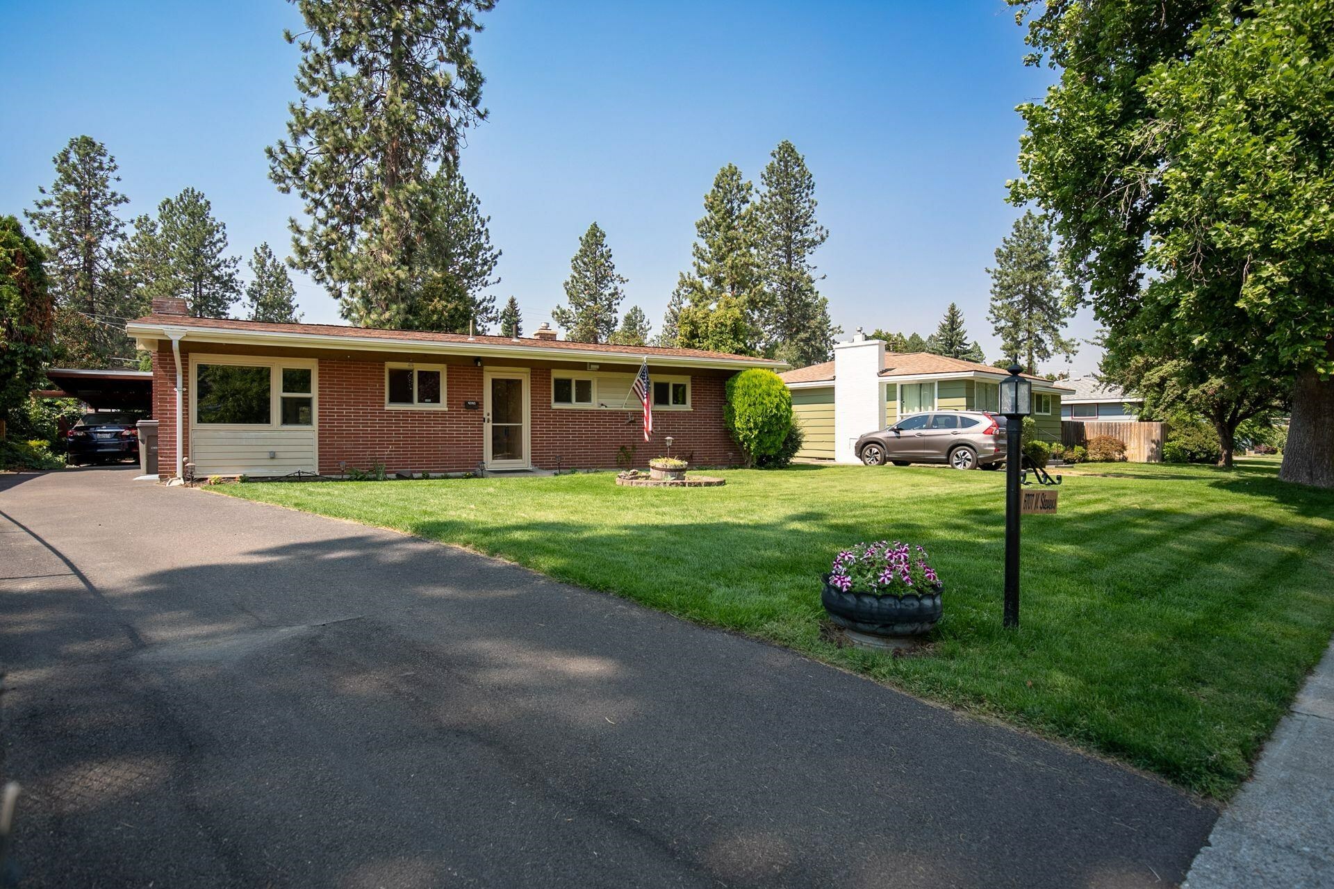 Property Photo:  6707 N Stevens St  WA 99208 