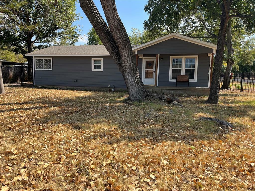 Property Photo: 721 Race Street TX 76036