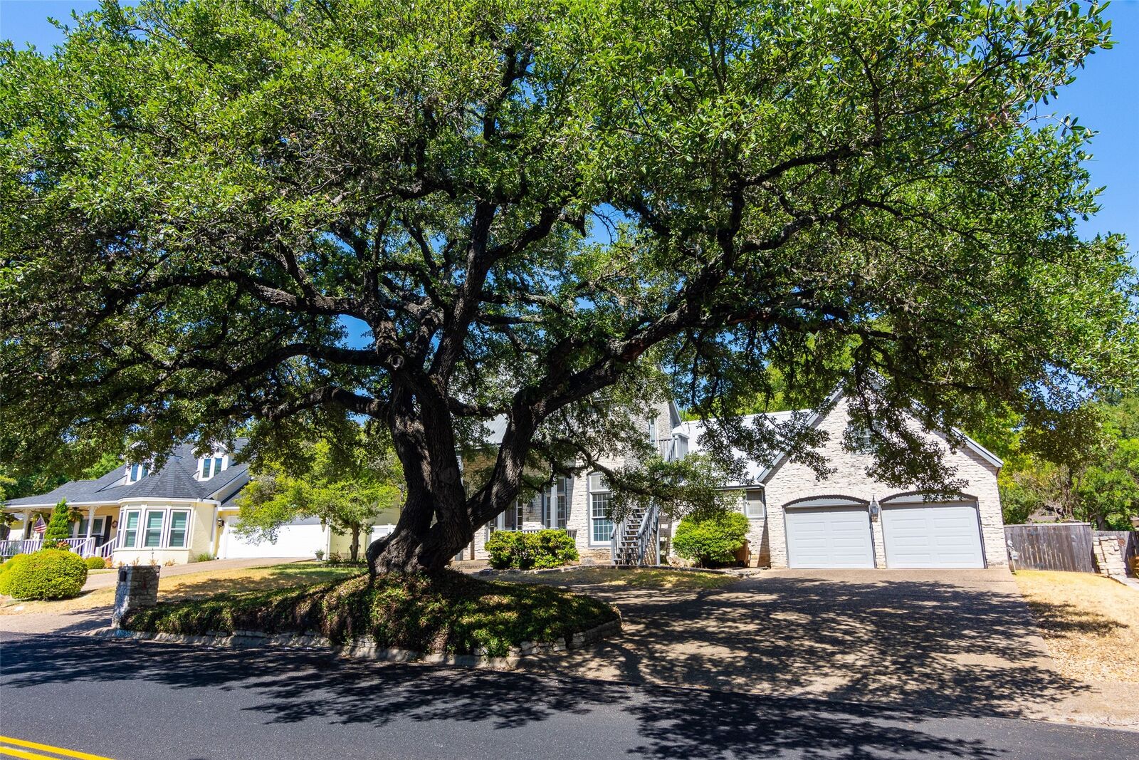 Property Photo:  10300 Pinehurst Drive  TX 78747 