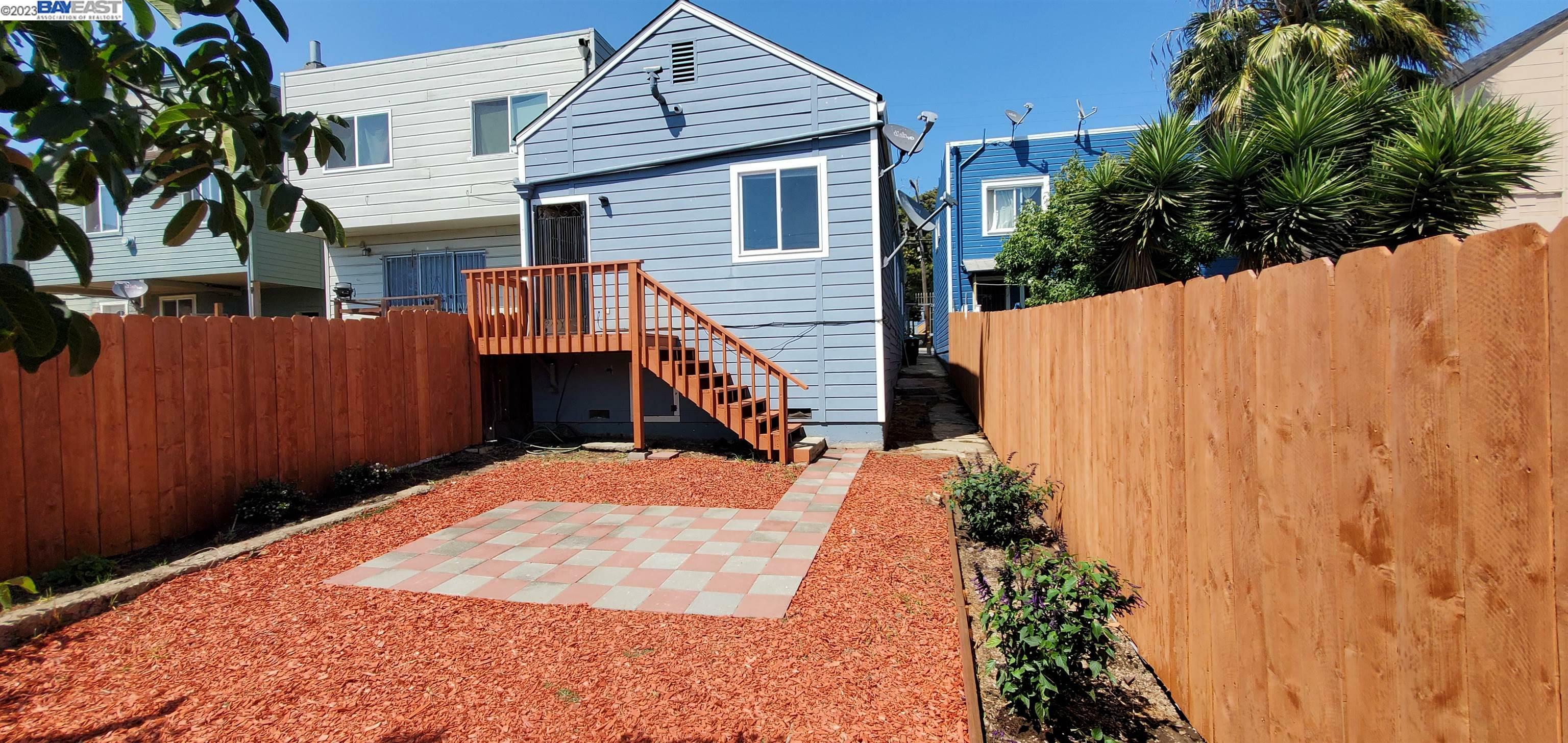 Property Photo: 1043 Palou Ave CA 94124