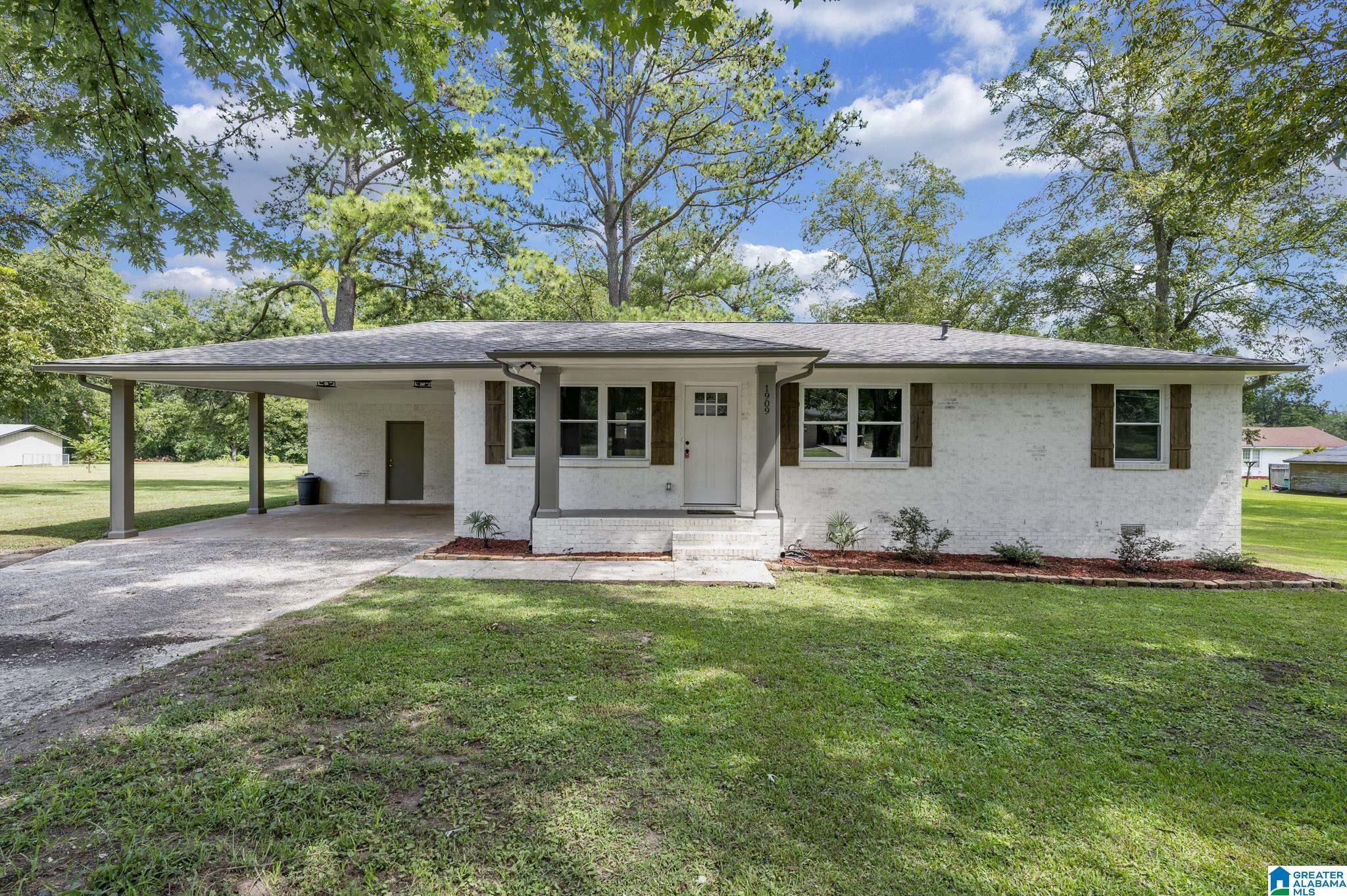 Property Photo:  1909 Linden Street  AL 35094 