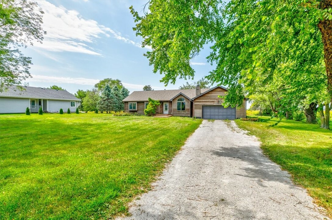 Property Photo: 10412 NW 101st Way IA 50109