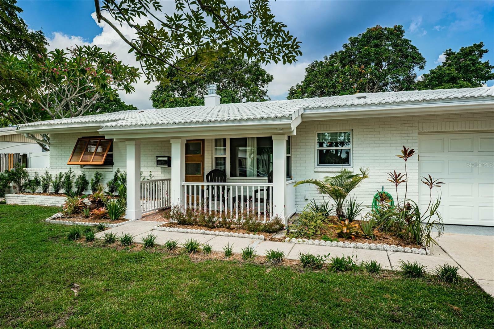 Property Photo:  4560 Carson Street NE  FL 33703 