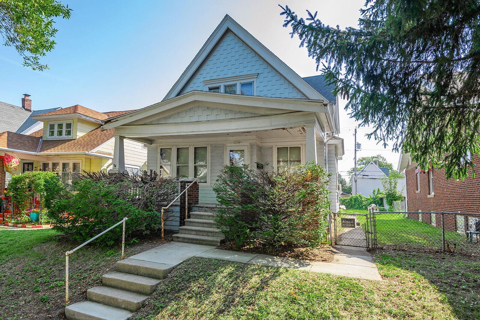 Property Photo:  2054 S 29th St  WI 53215 