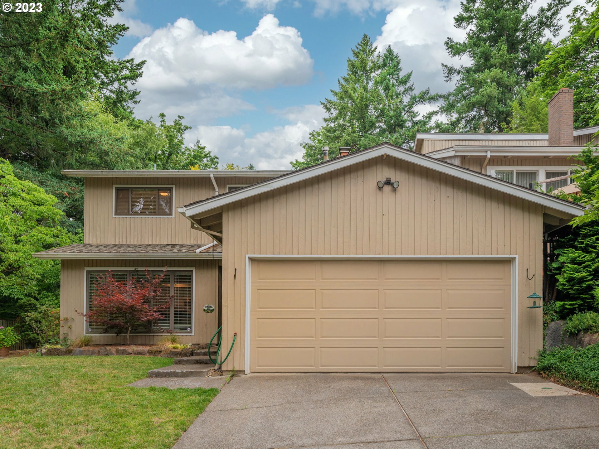 Property Photo:  141 Touchstone Ct  OR 97035 