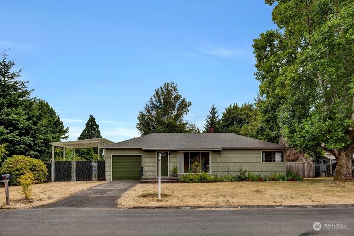 Property Photo:  7215 NW 10th Avenue  WA 98665 