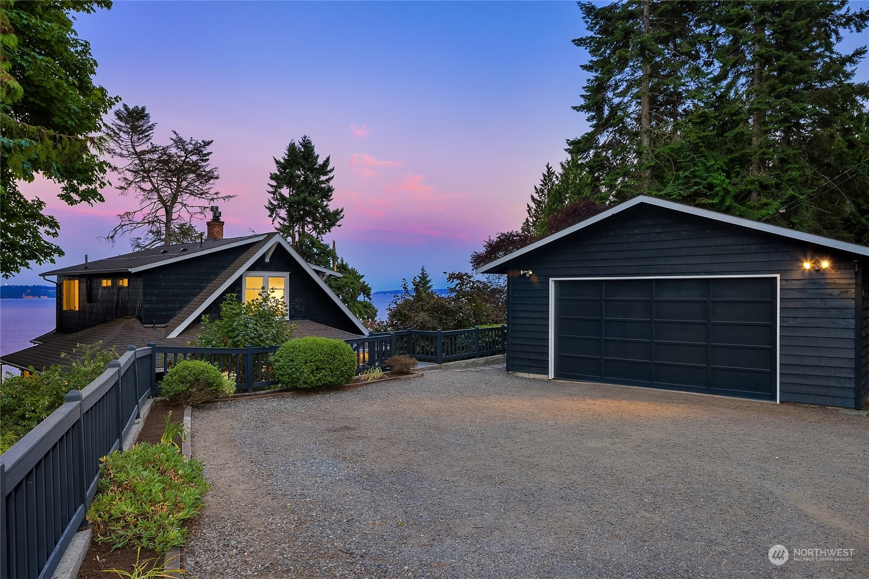 Property Photo:  11980 Sunrise Drive NE  WA 98110 