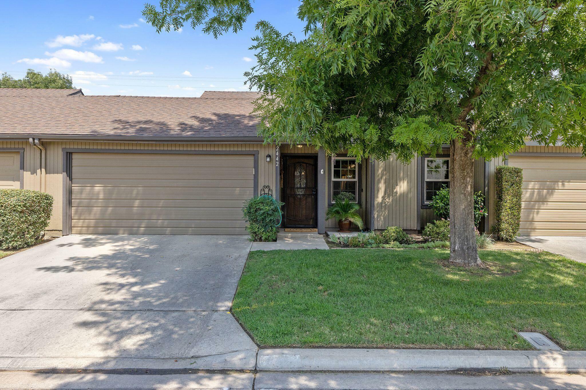 Property Photo:  2442 E Tulare Avenue  CA 93292 