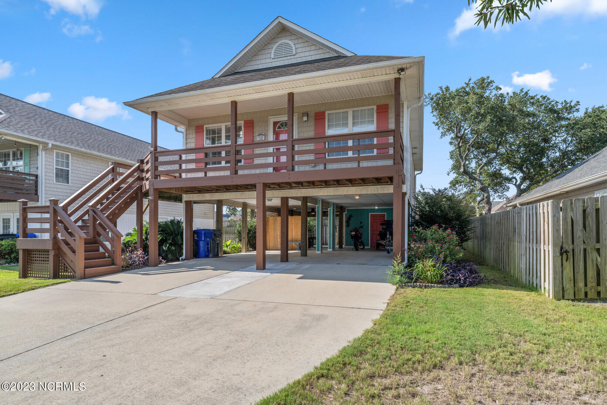 Property Photo:  112 Olde Mariners Way  NC 28428 