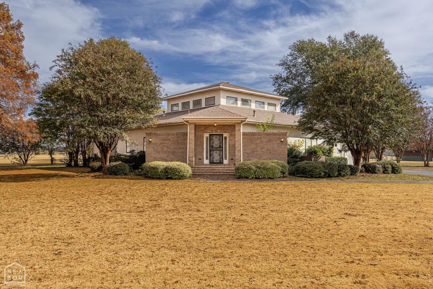 Property Photo: 1508 S Main Street AR 72438