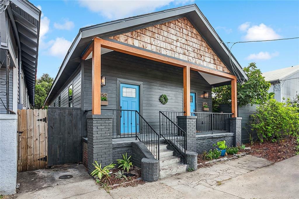 Property Photo: 2450 N Claiborne Avenue LA 70117