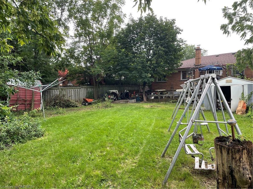Property Photo: 397 Sandlewood Road ON L6L3S1