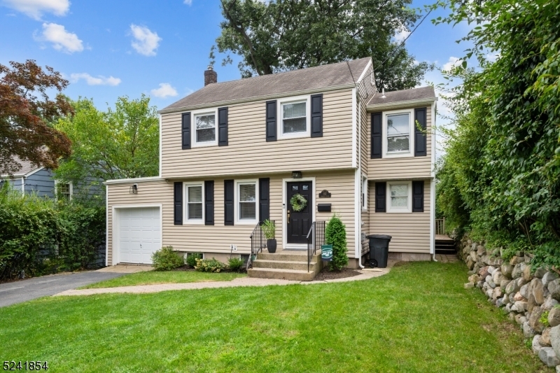 Property Photo: 132 Lincoln Pl NJ 07463