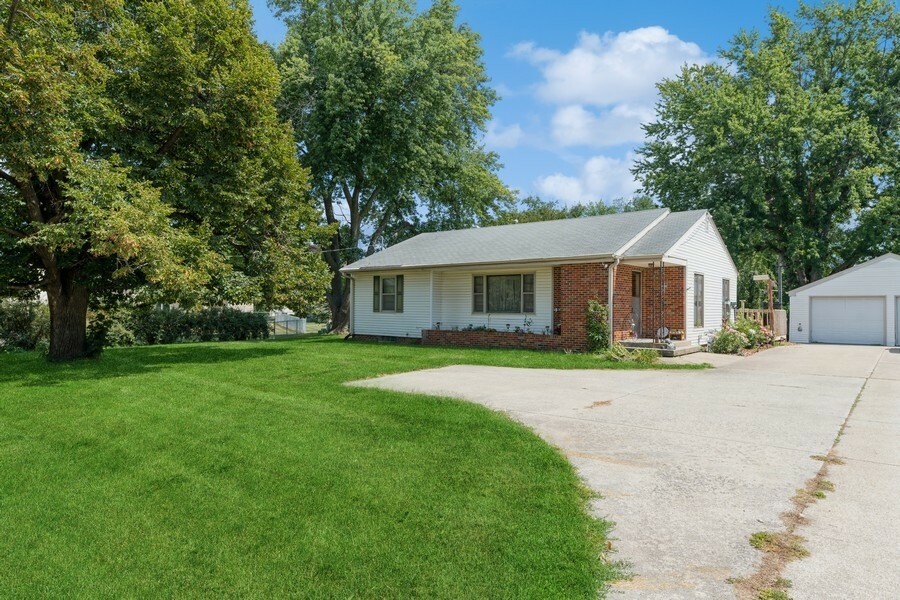 Property Photo:  1065 60th Street  IA 50266 