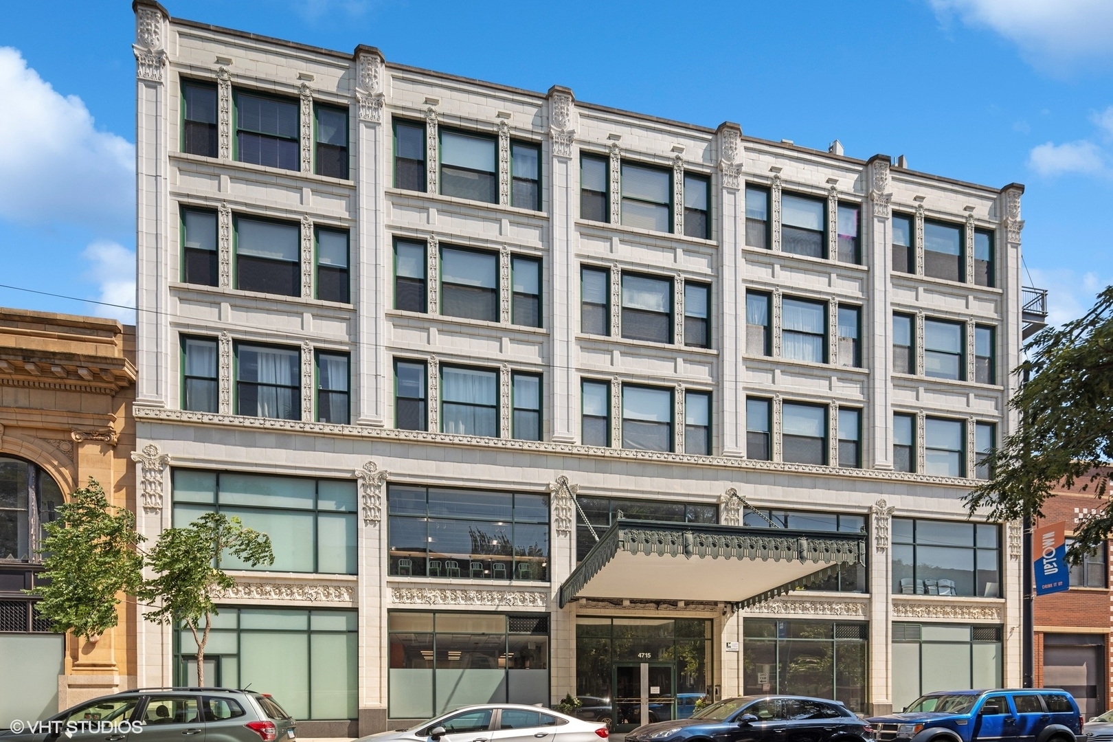 Property Photo: 4715 N Racine Avenue 404 IL 60640