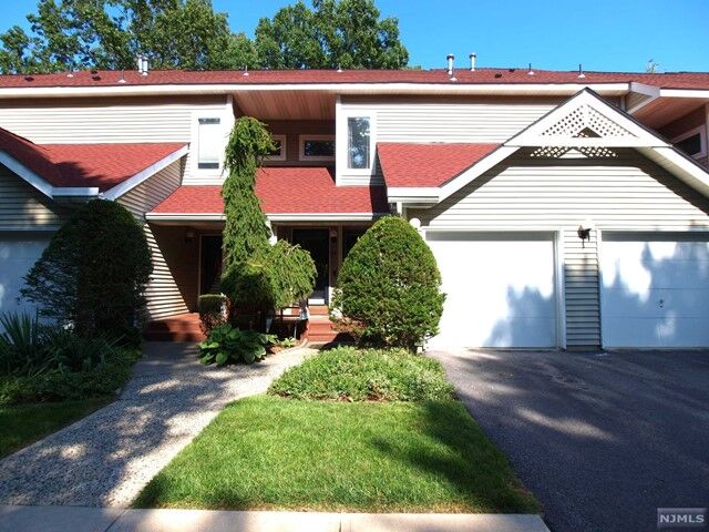 Property Photo: 54 Red Oak Terrace NJ 07438