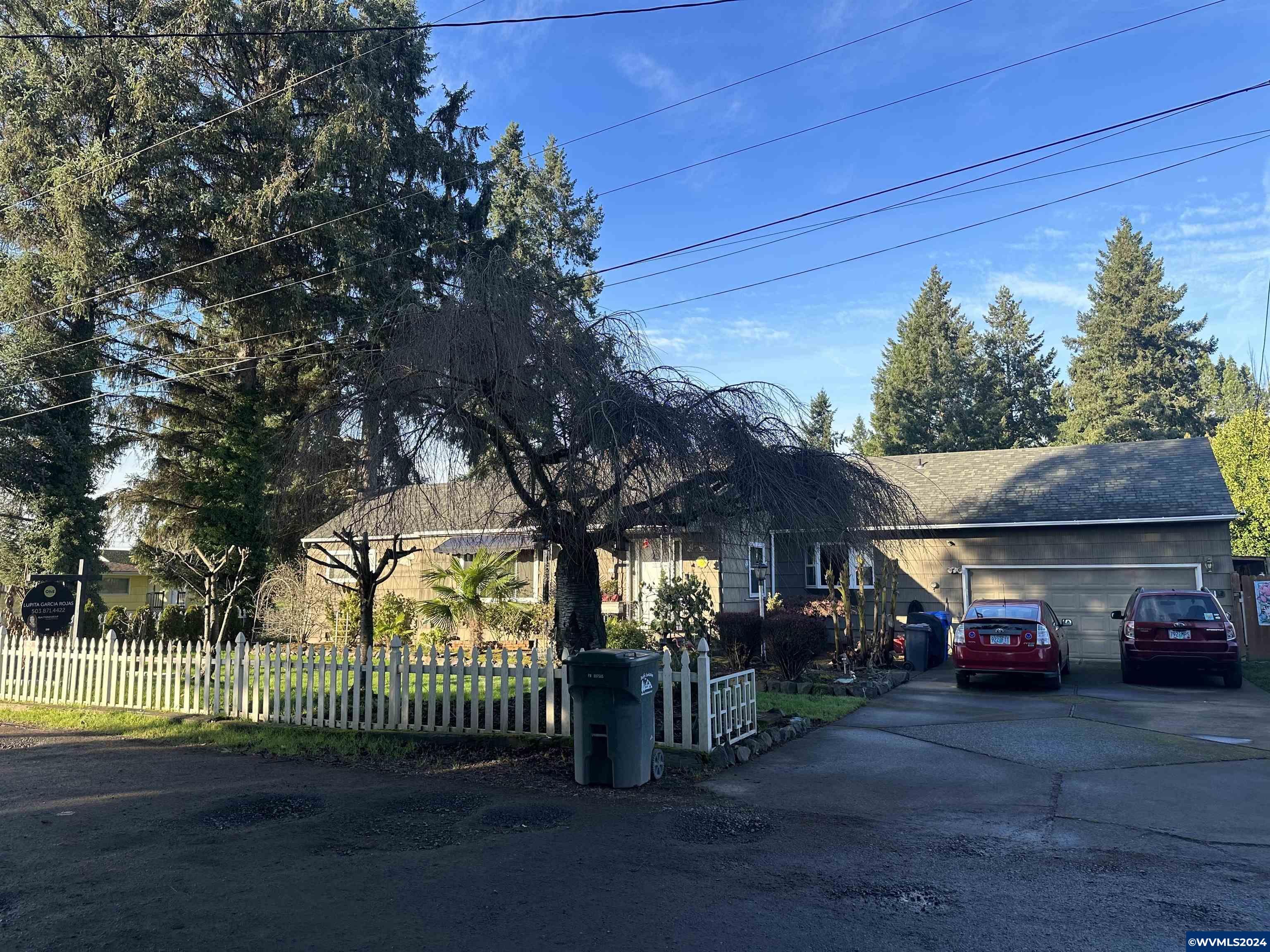 Property Photo: 4065 Milton St NE OR 97305
