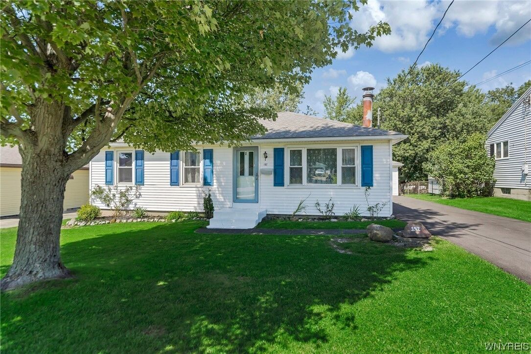 Property Photo:  192 Burmon Drive  NY 14127 