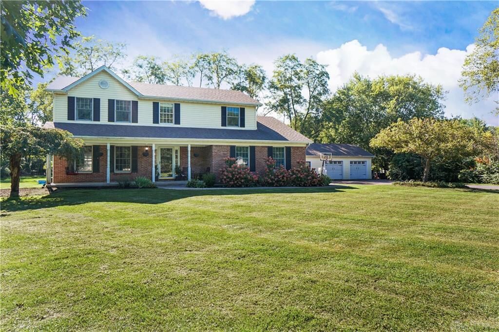 Property Photo: 2085 Sunflower Court OH 45036