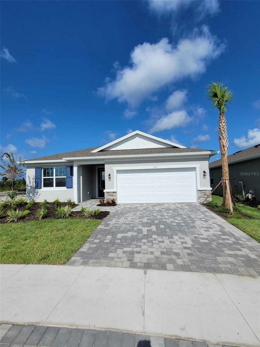 Property Photo: 5105 123 Avenue E FL 34219