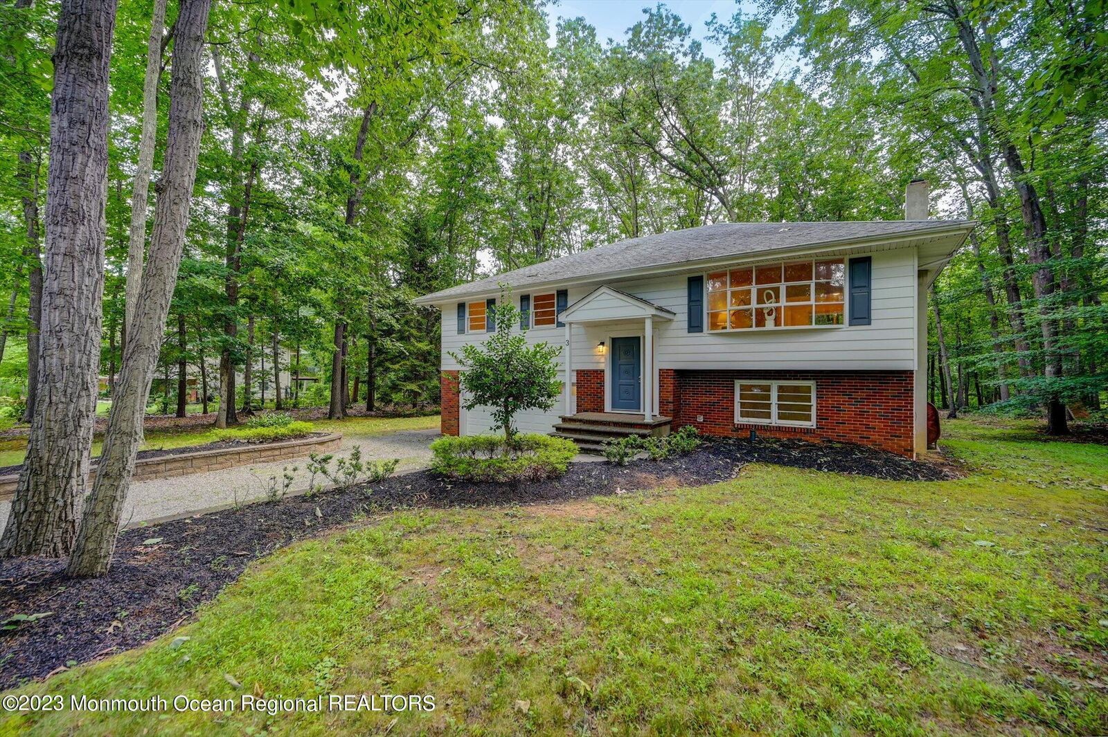 Property Photo:  3 Wendy Lane  NJ 07746 