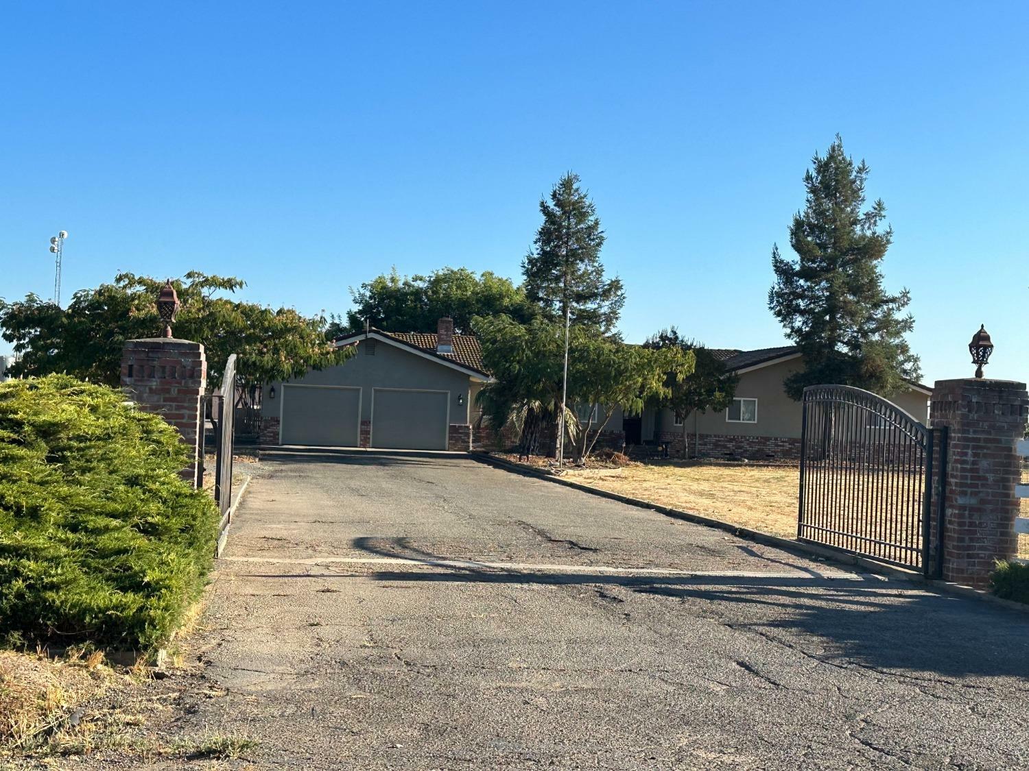 Property Photo:  10172 E Underwood Road  CA 95220 