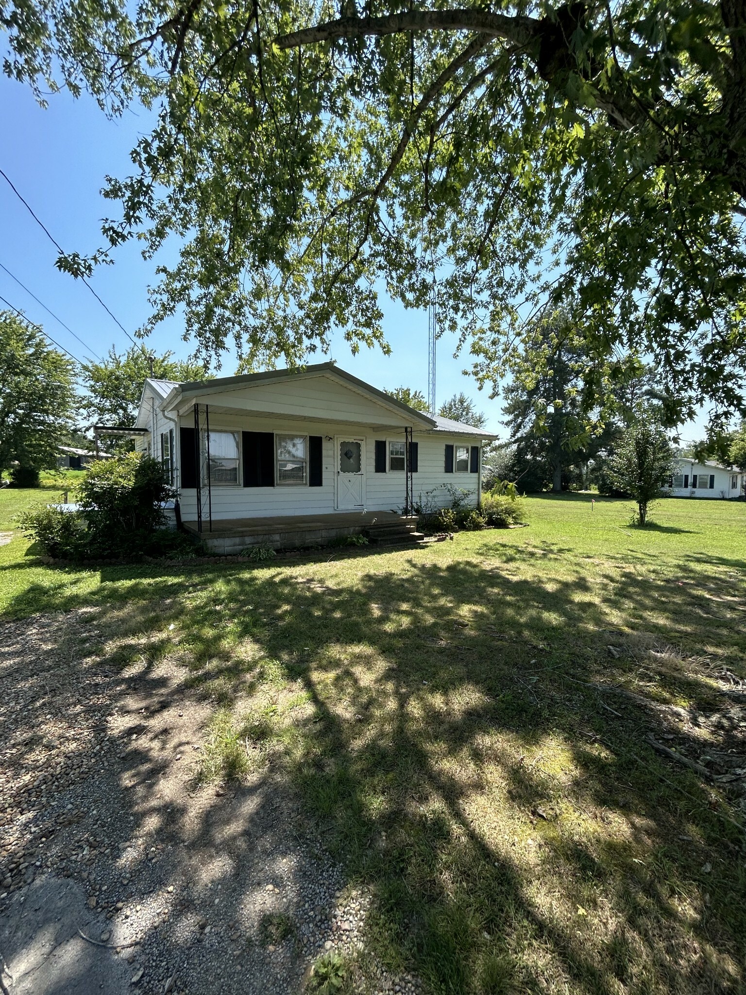 Property Photo: 10 Community Rd TN 38464