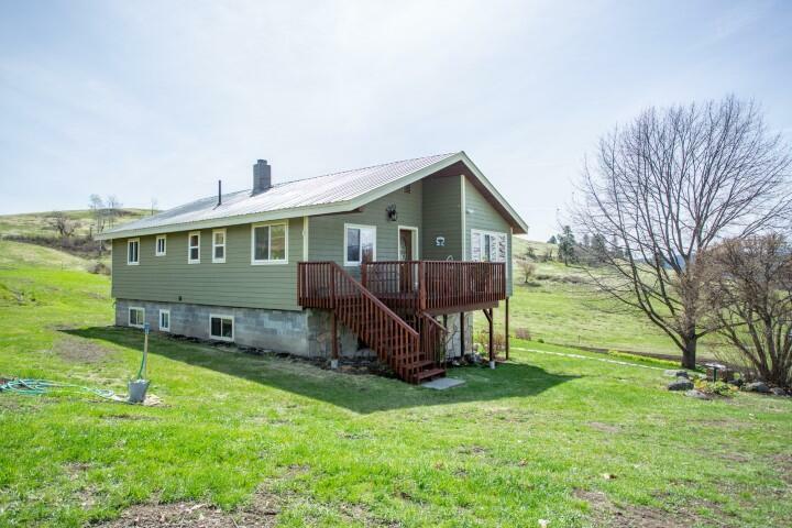 Property Photo:  1759 Brooks Rd  WA 99126 