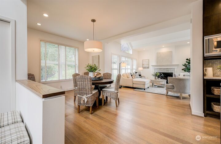 Property Photo: 3000 W Lake Sammamish Parkway NE WA 98052
