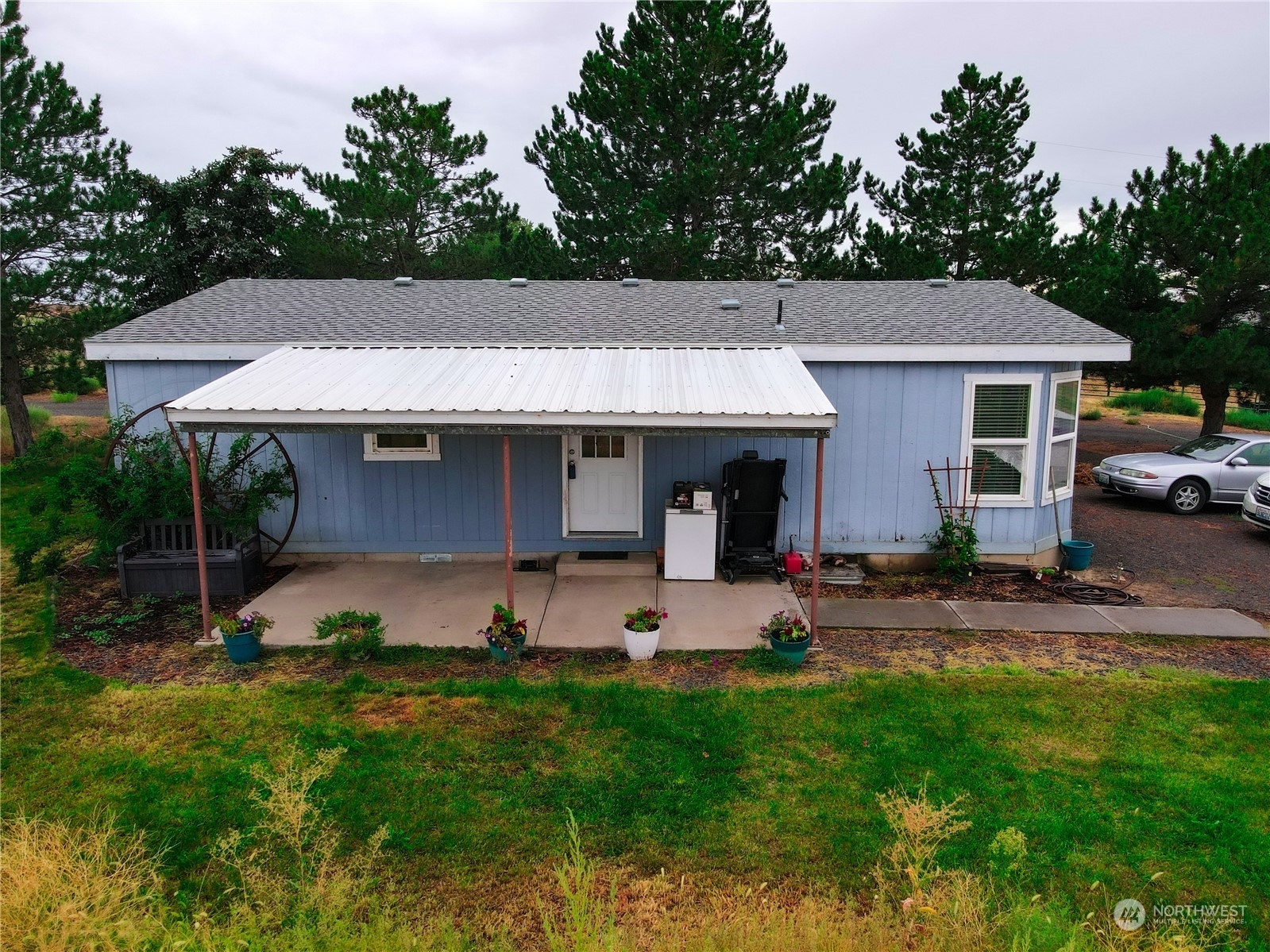 Property Photo:  220 W Hatton Road  WA 99341 