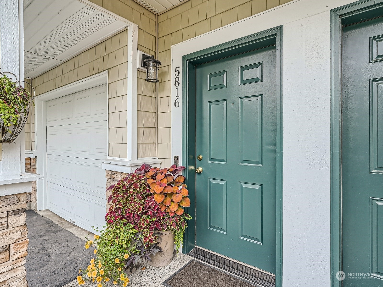 Property Photo:  5816 S 234th Street 11-3  WA 98032 