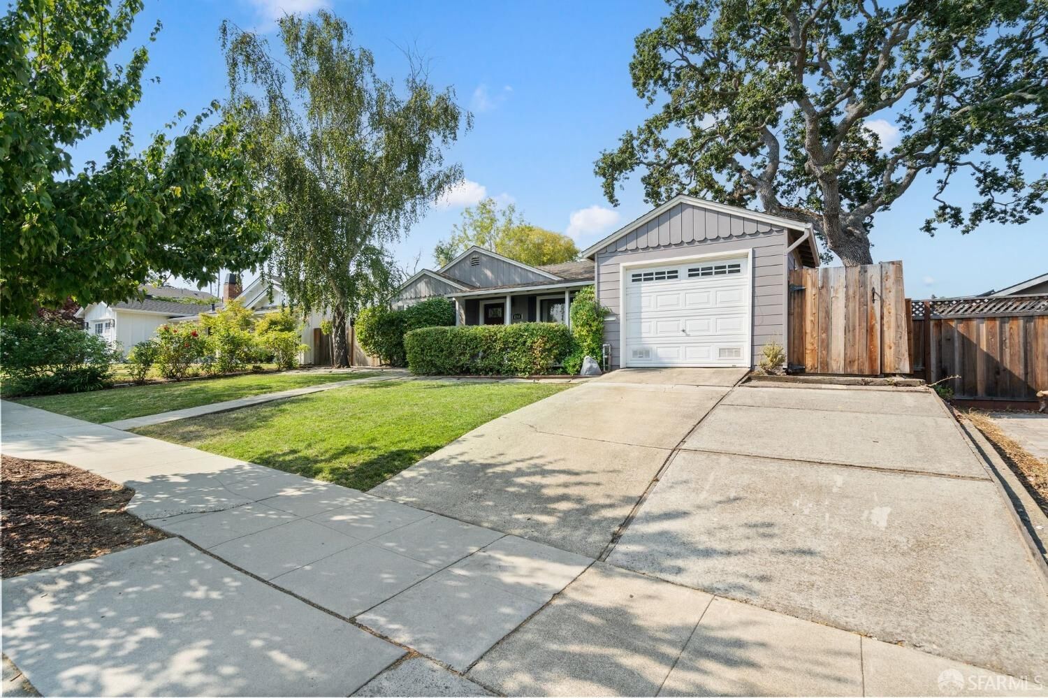 Property Photo:  1244 Connecticut Drive  CA 94061 