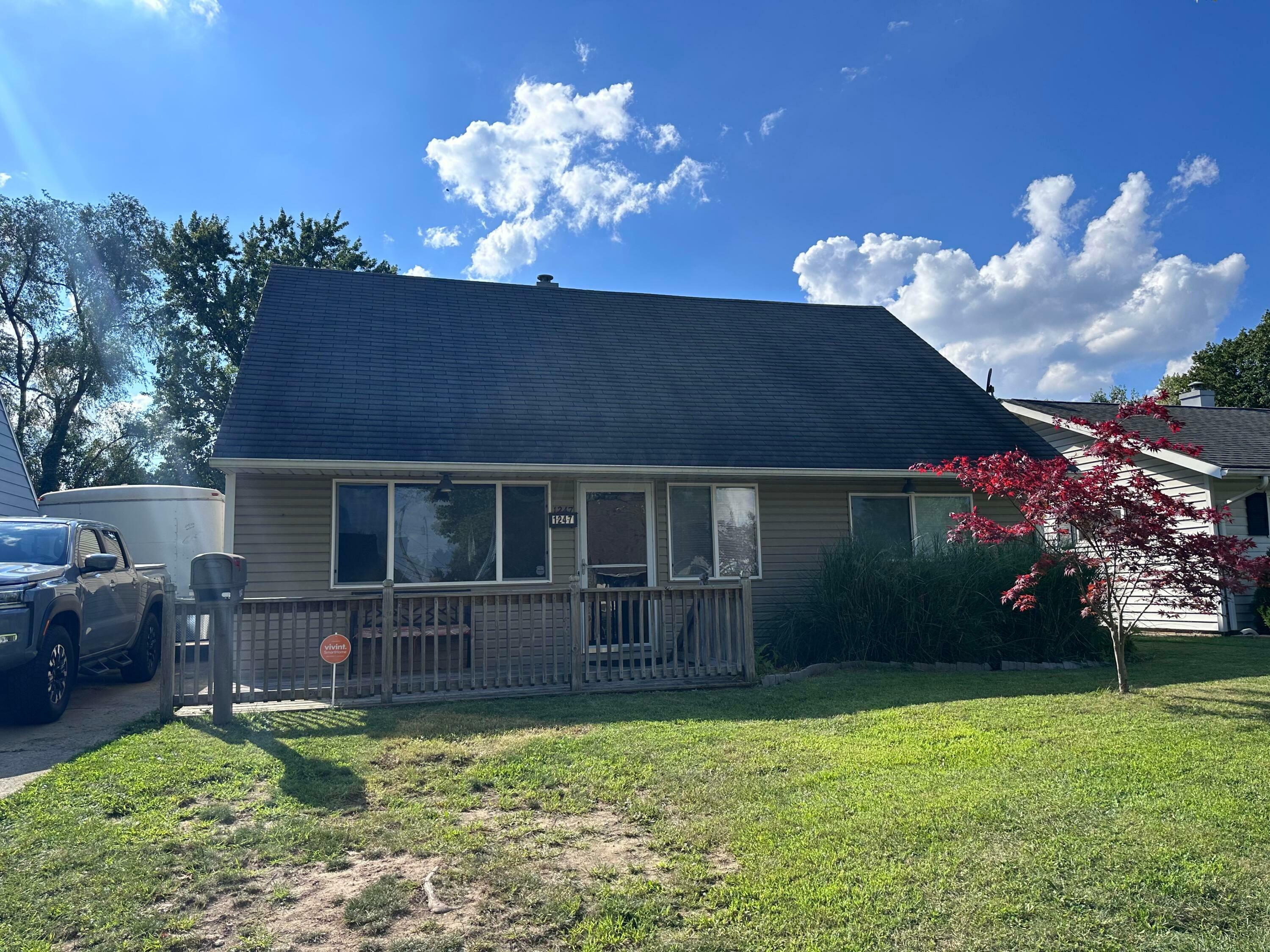 Property Photo: 1247 Elderwood Avenue OH 43227