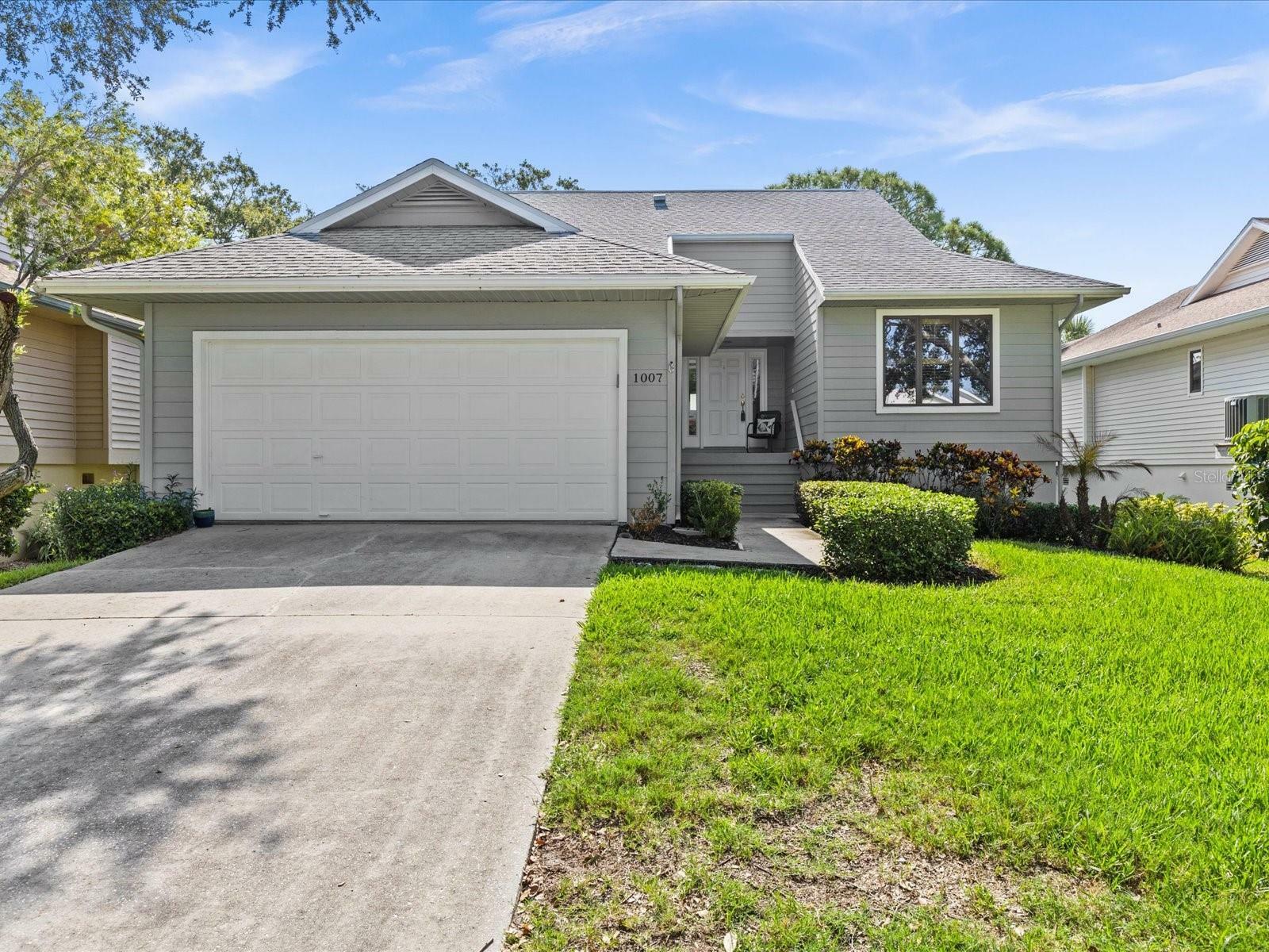 Property Photo:  1007 Teal Pointe  FL 34689 