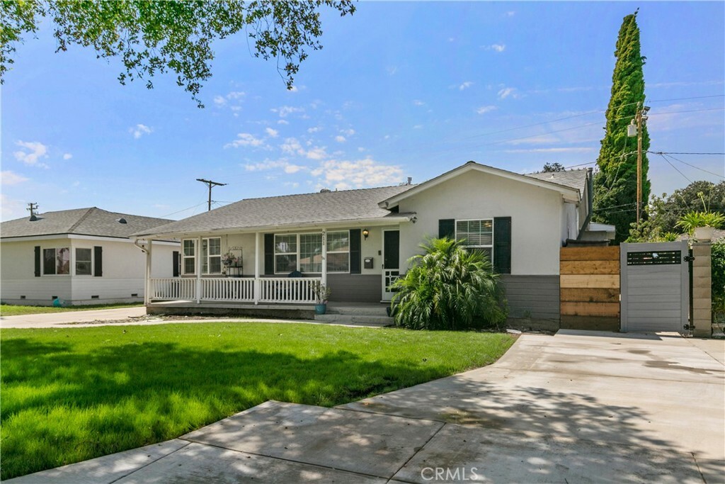 Property Photo:  211 Florence Place  CA 92833 