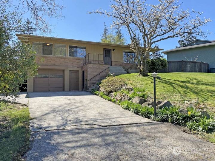 Property Photo: 11615 SE 47th Street WA 98006