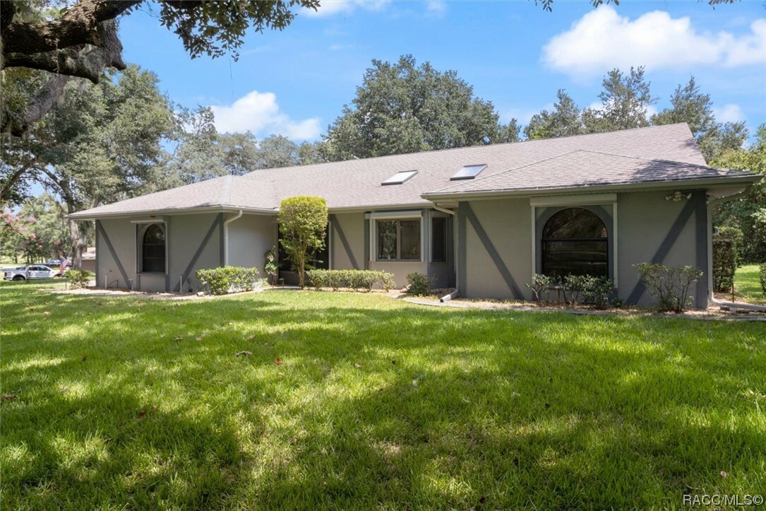 Property Photo: 9812 E Lenox Court FL 34450