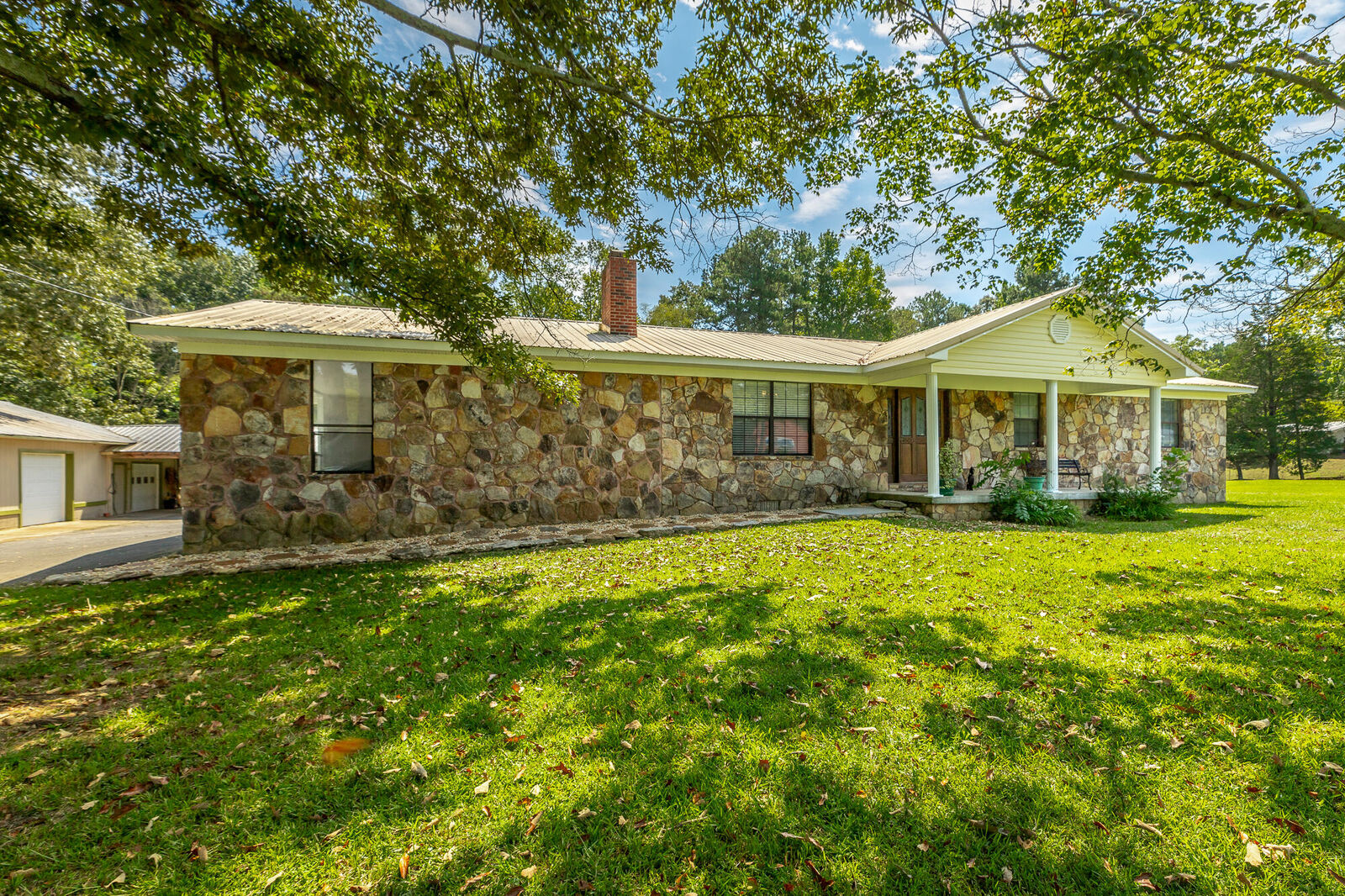 Property Photo: 319 Carson Road SE TN 37311
