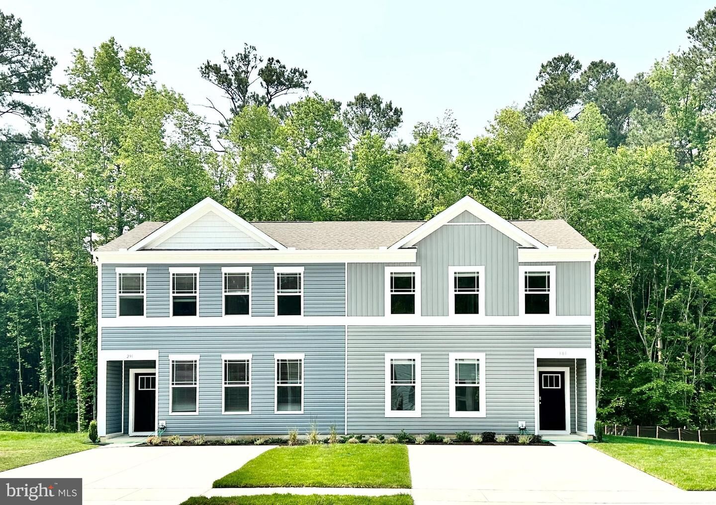 Property Photo:  115 Ediman Court  DE 19901 
