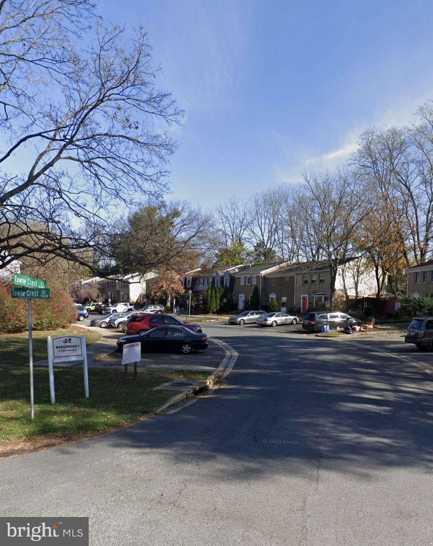Property Photo: 8410 Towne Crest Court MD 20877
