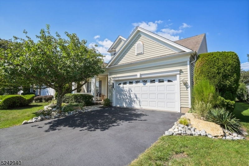 Property Photo:  437 Crossfields Ln  NJ 08873 