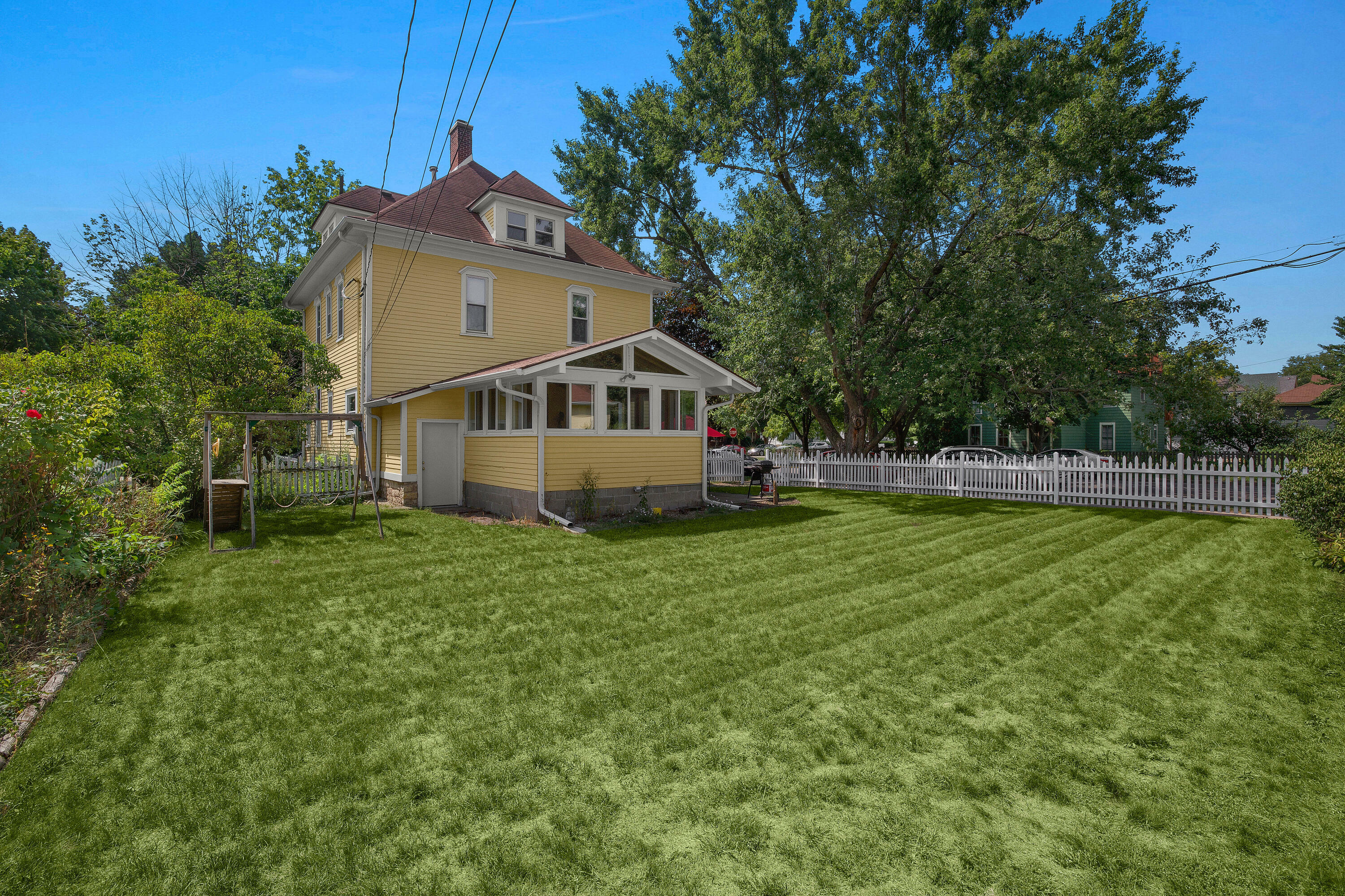 Property Photo: 326 W Wabasha St MN 55987