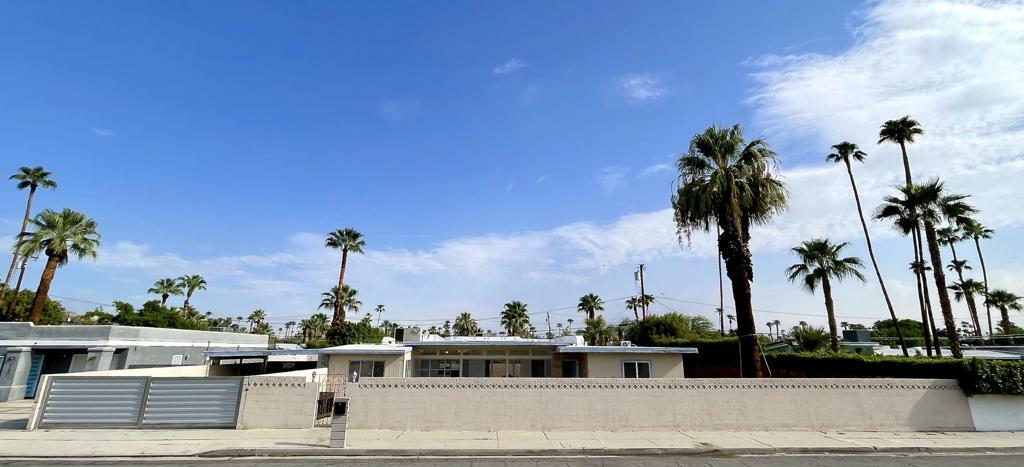 Property Photo:  1626 N Riverside Drive  CA 92264 