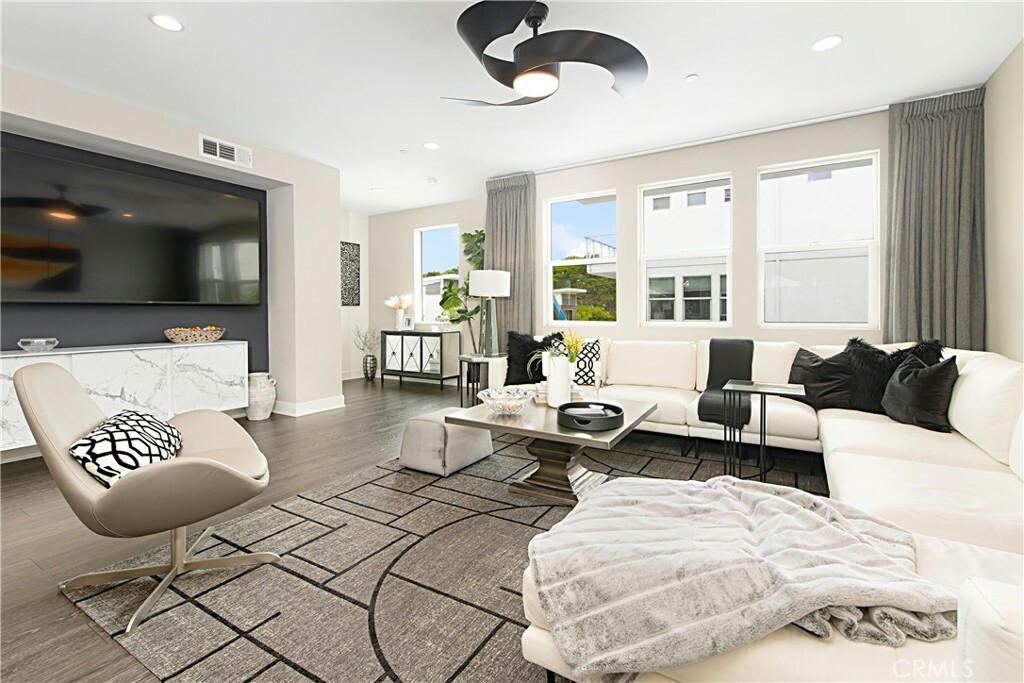Property Photo: 1269 Westreef CA 92627