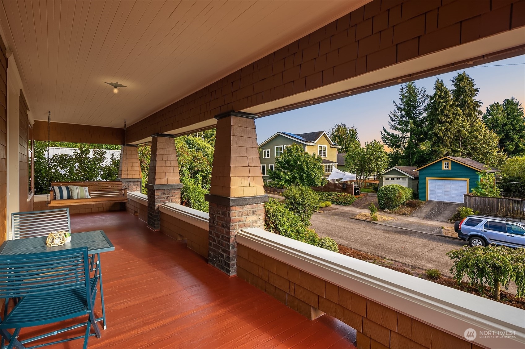 Property Photo: 1608 N 37th Street WA 98103