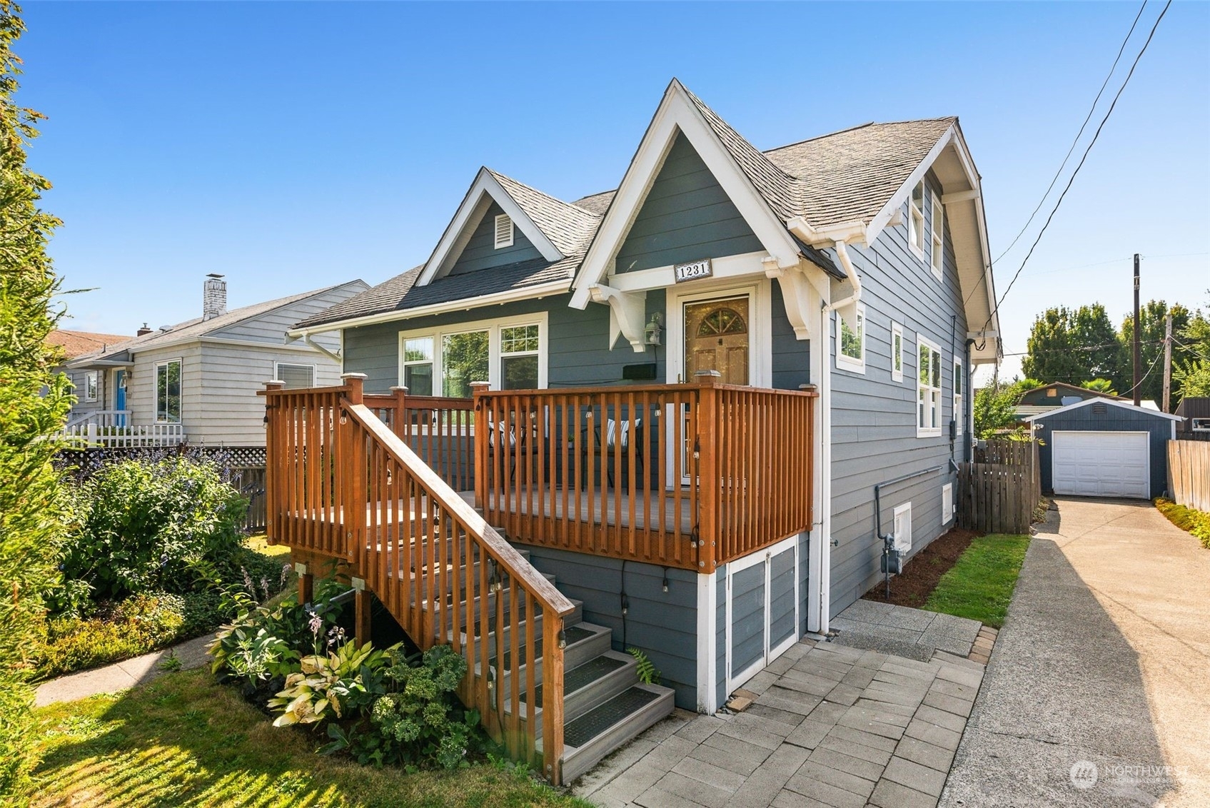 Property Photo:  1231 S Sullivan Street  WA 98108 