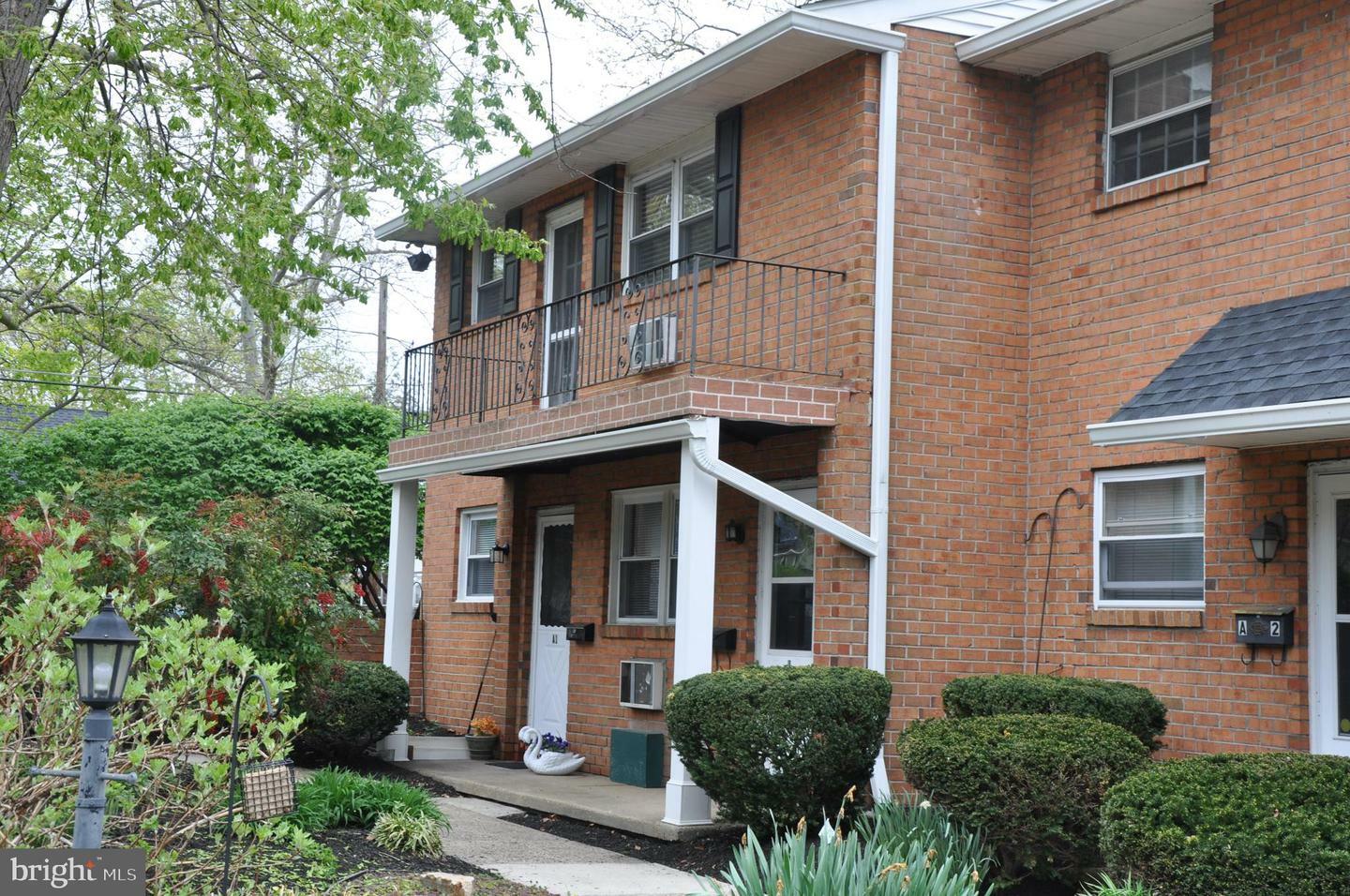 Property Photo:  340 Woodlawn Terrace B1  NJ 08108 