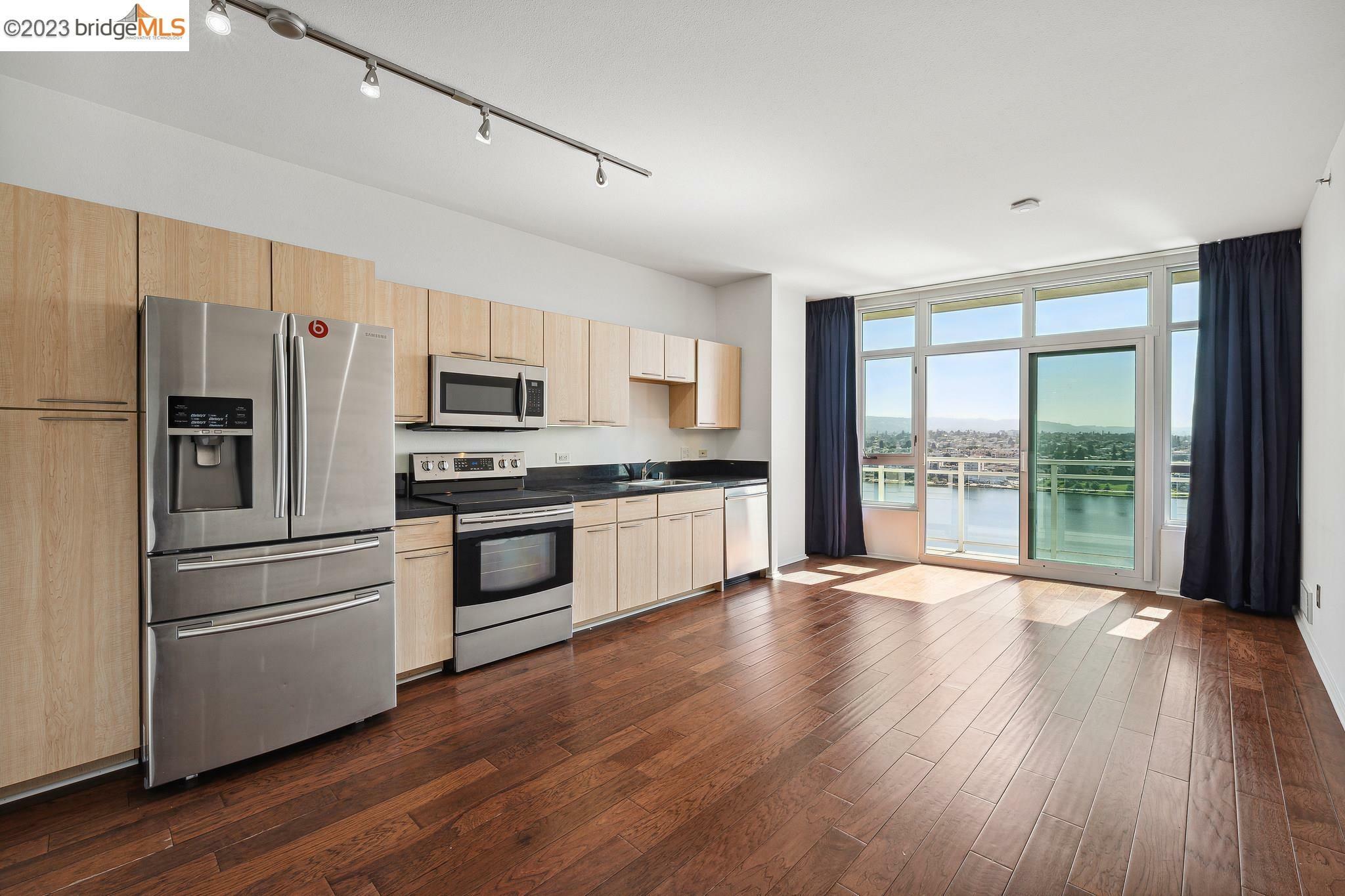 1 Lakeside Dr 1606  Oakland CA 94612 photo